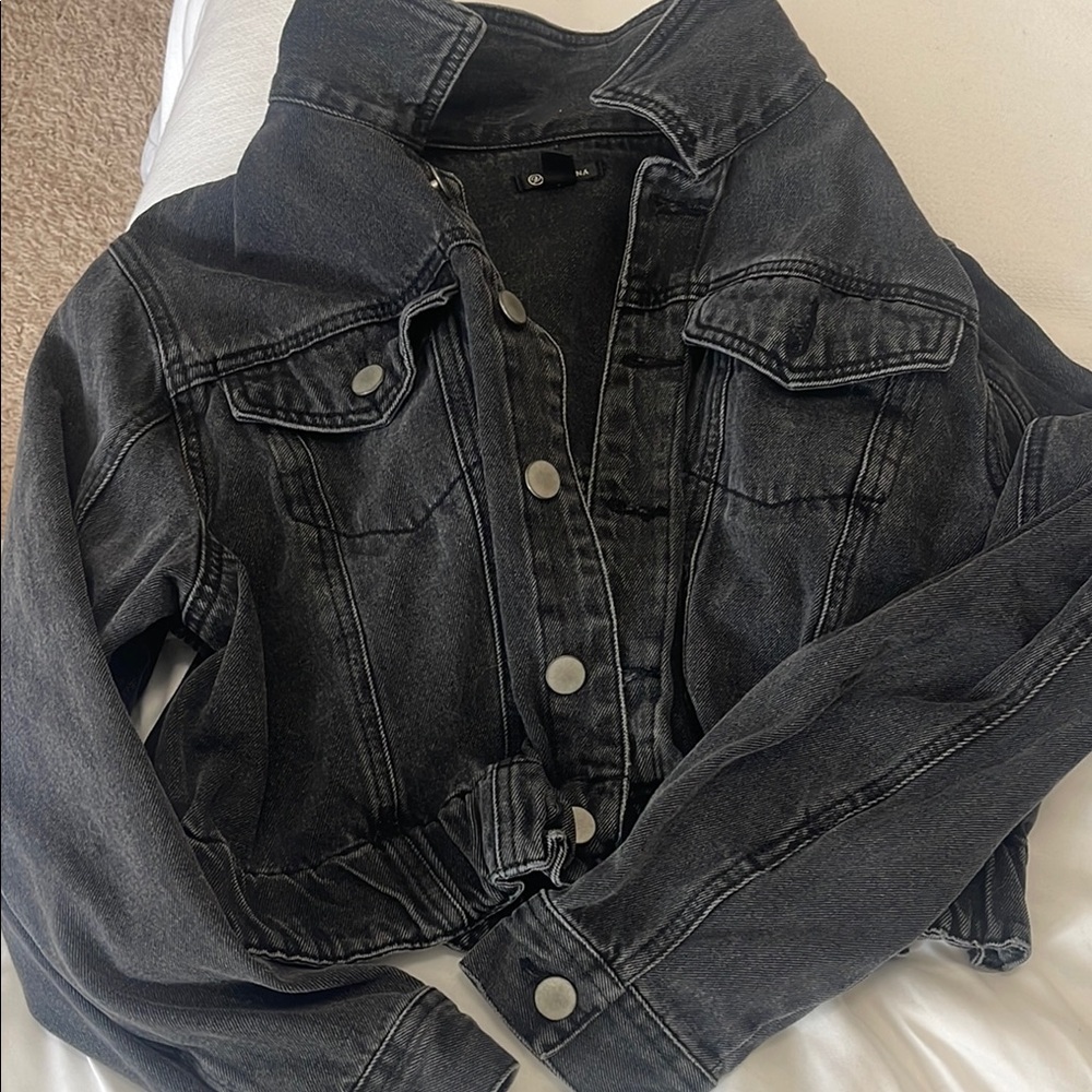 Versona Black Jean Jacket Classic Denim Style